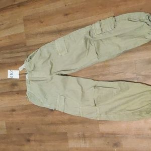 Zara cargos (originally 40$) (listing price 19$) (never been worn)